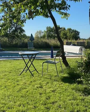 A L'oree Des Vignes * Sauveterre-la-Lémance